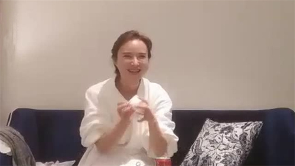 【经典探花】真实记录铁牛与美艳女主激情第三弹!调情前戏后直入正戏,真实偷拍完整记录